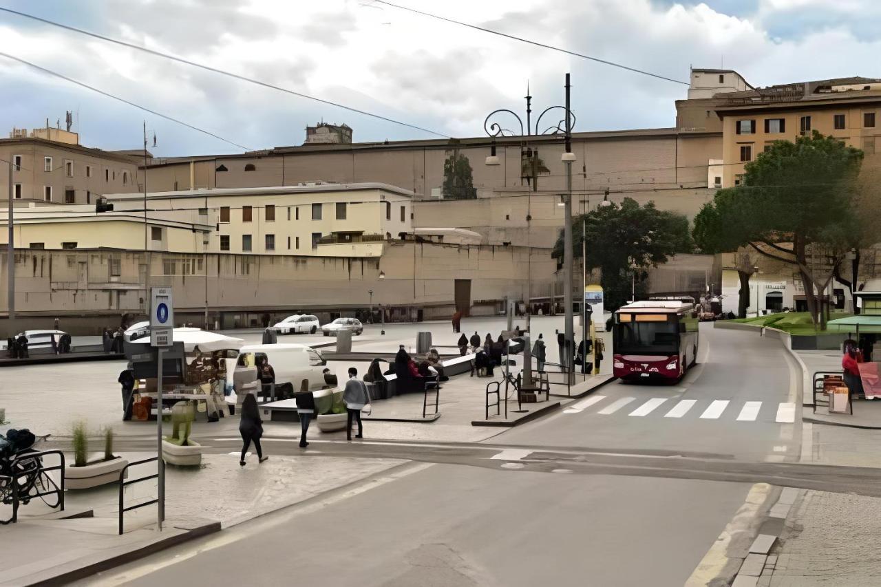 Leone Vatican House — Foto 2